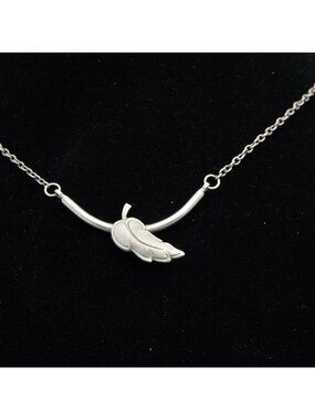 Vintage Silver Tone Feather Bar Pendant Necklace 15-Inch Chain